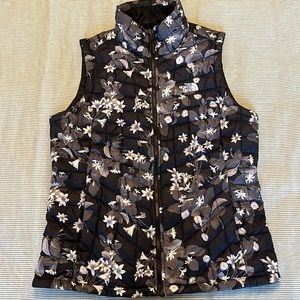 The North Face Thermoball Vest Med Floral EUC